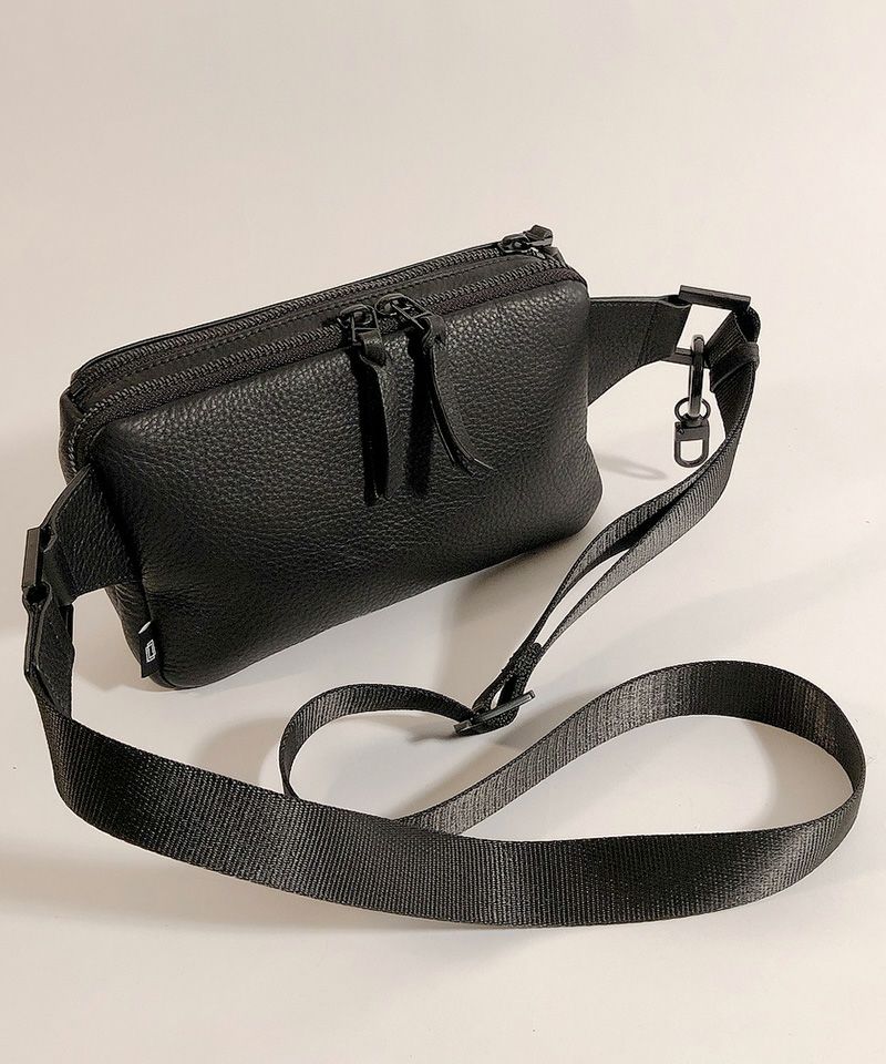 waku(ワク)】『KURO Series』 ミニスクエアボディBAG バッグ(WK-0028