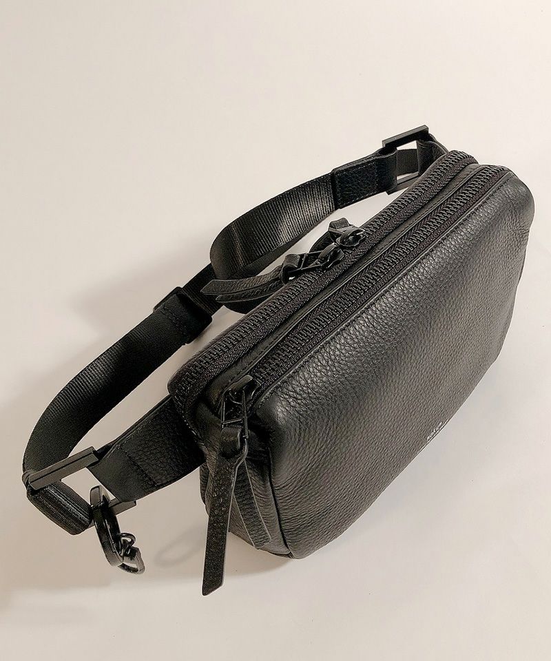 waku(ワク)】『KURO Series』 ミニスクエアボディBAG バッグ(WK-0028 