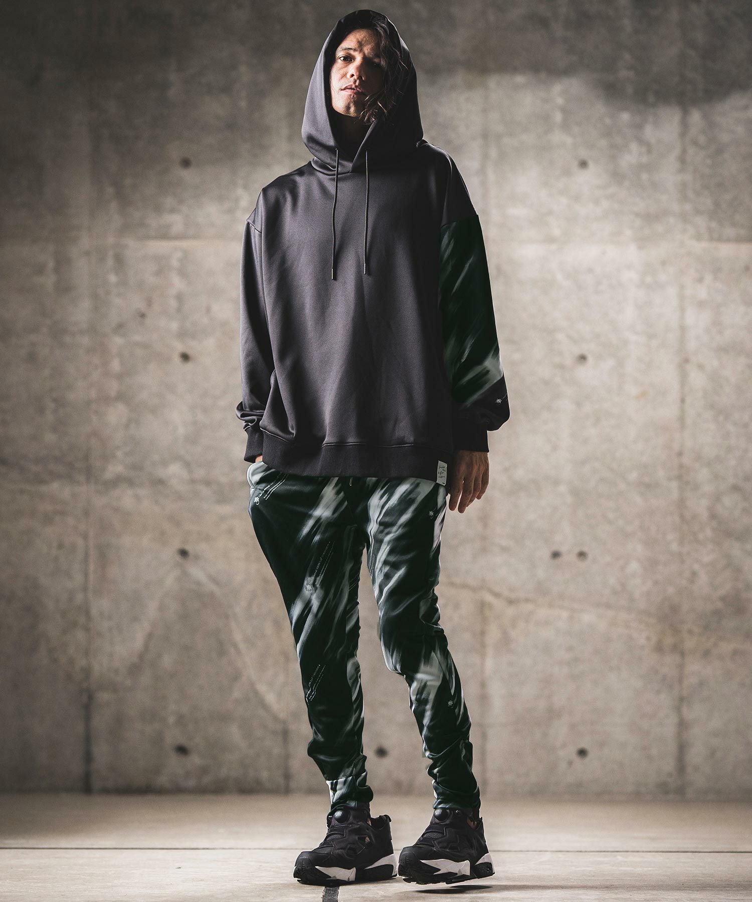 新品未使用【GLIMCLAP】正規品 30%OFF【GLIMCLAP(グリムクラップ)】 Printed oversized cut sew-Mini