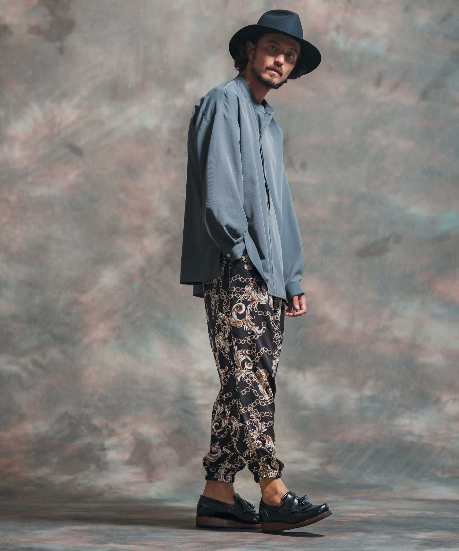Jih Nunc チェーン柄パンツ 50%OFF【Jih Nunc(ジーヌンク)】チェーン総柄ジョグパンツ(JIH-R1016