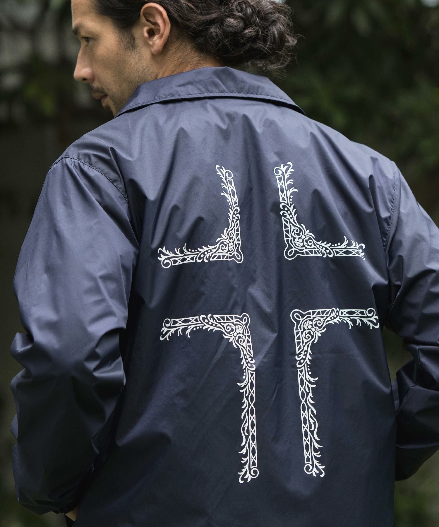 50%OFF【CAMBIO(カンビオ)】プリントコーチジャケット（Cross Frame