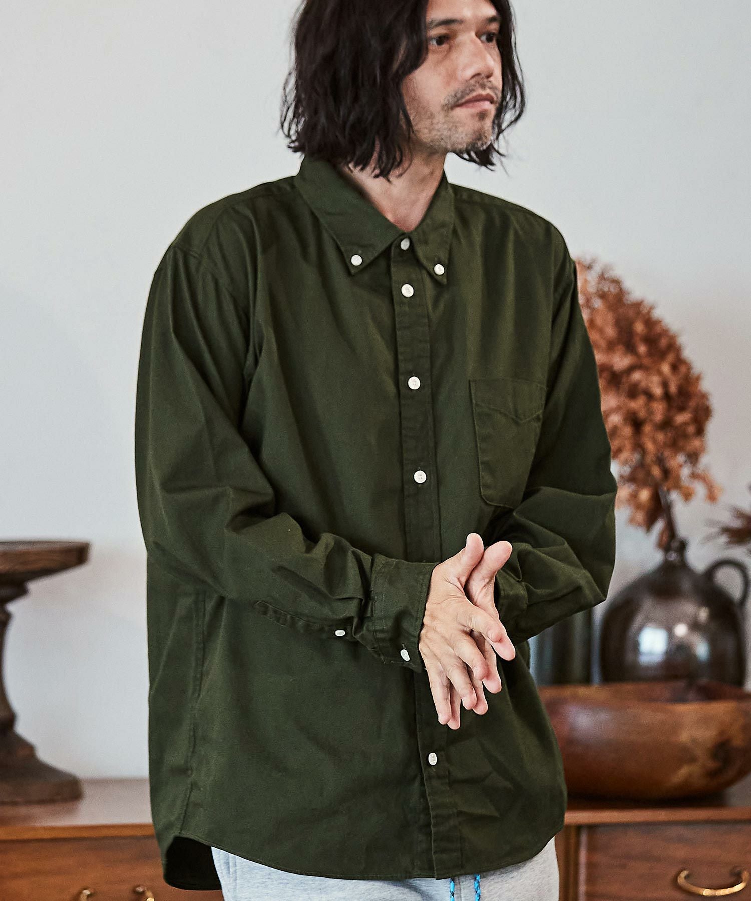 30%OFF【CAMBIO(カンビオ)】首裏コンチョ釦ボタンダウンテーパード