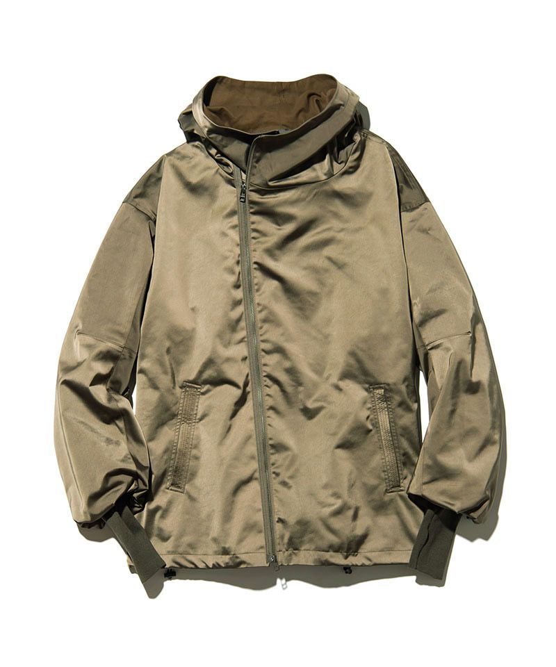 新品　glamb グラム　クロススリーブマウンテンパーカー　サイズL 30%OFF【glamb(グラム)】Cross Sleeve Mountain Parka クロススリーブ