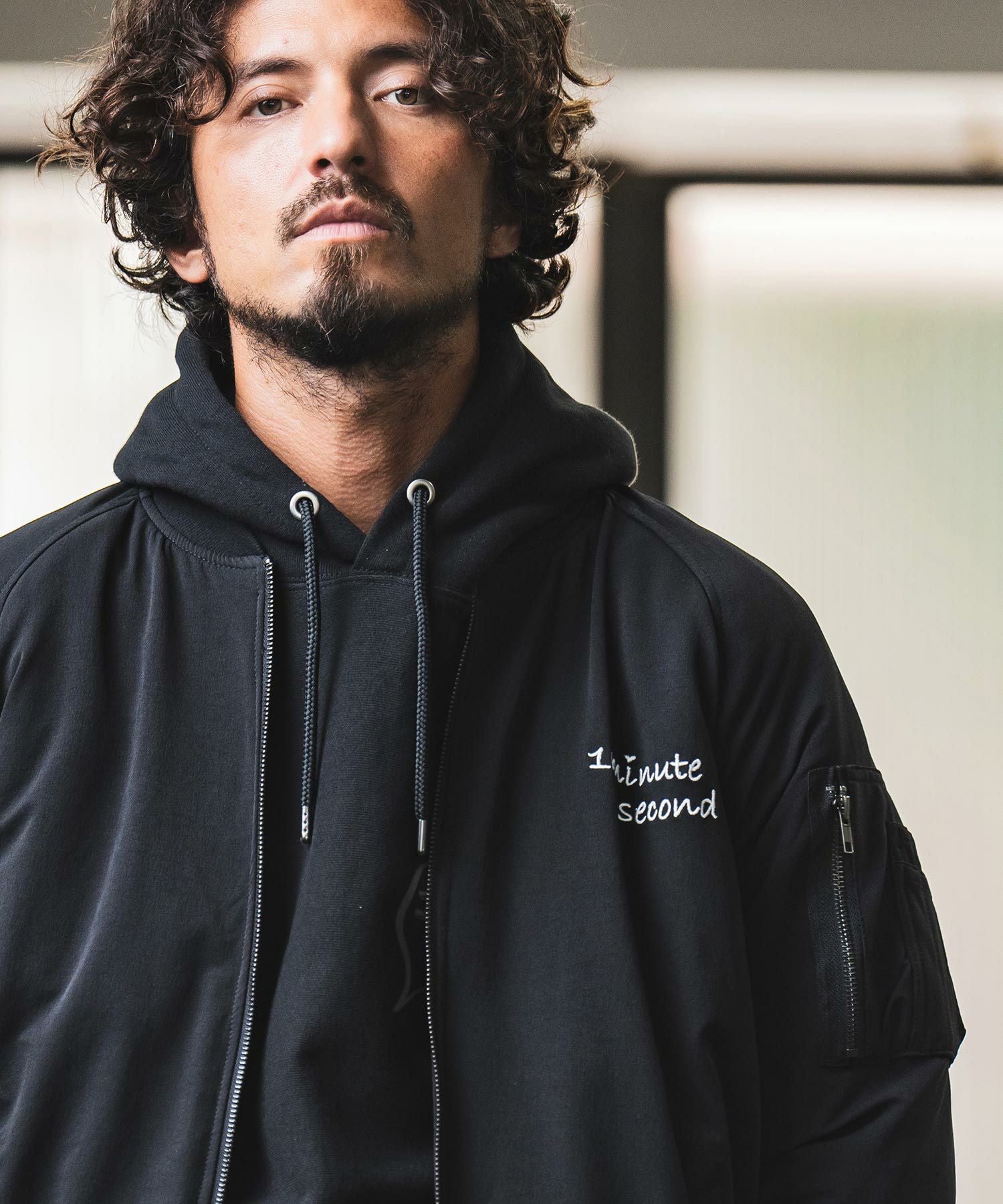 30%OFF【1minute 1second(ワンミニットワンセカンド)】no-collar
