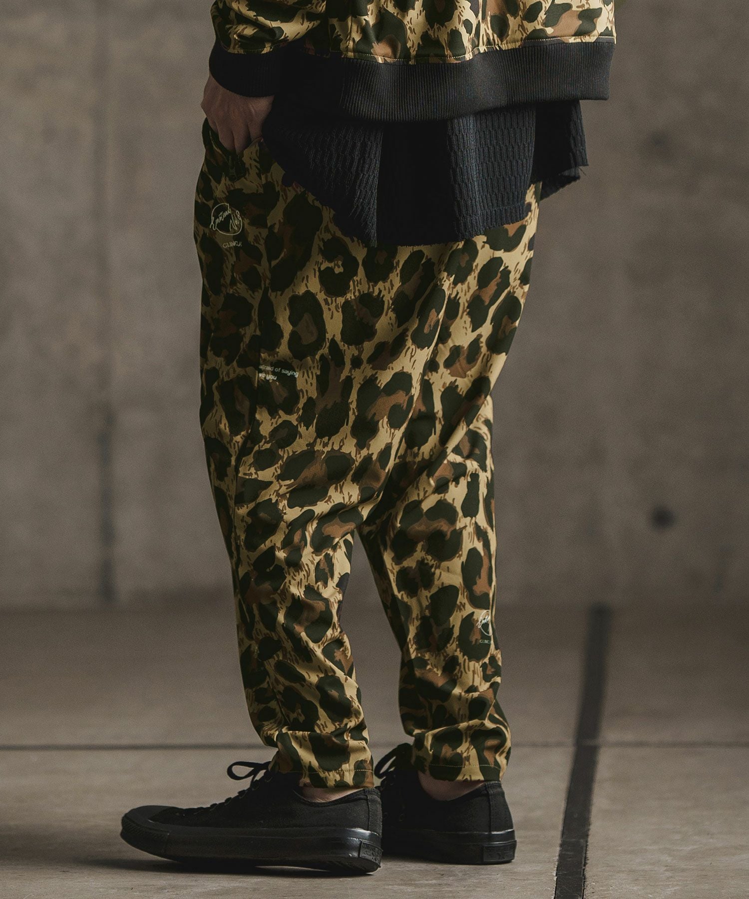 GLIMCLAP　ヒョウ柄フリースパンツ 新品タグ付き　M GLIMCLAP(グリムクラップ)】 Fleece fabric pants -leopard pattern