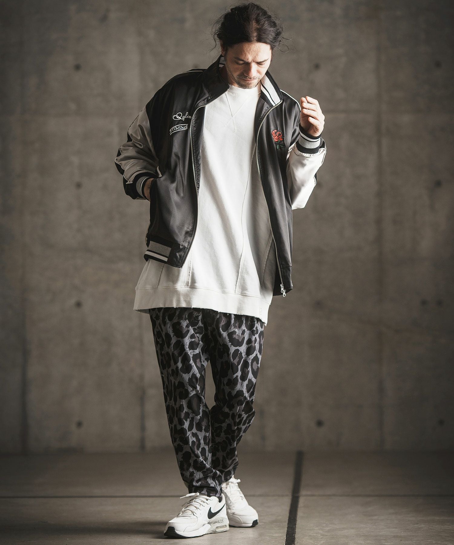 グリムクラップ GLIMCLAP 総柄パンツ GLIMCLAP(グリムクラップ)】Tight fit track pants-Ver. color pattern