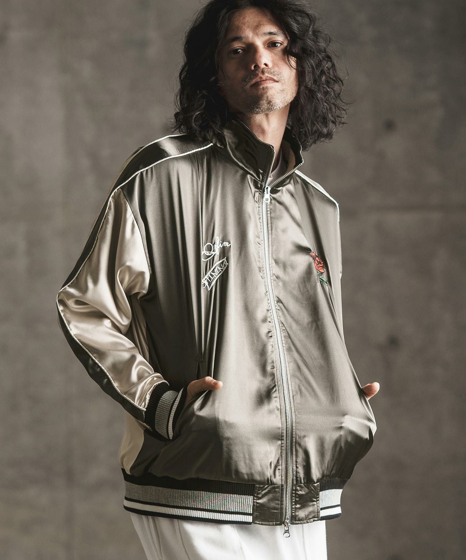 【GLIMCLAP(グリムクラップ)】スーベニアジャケット　CHARCOAL L 30%OFF【GLIMCLAP(グリムクラップ)】Stand collar souvenir jacket