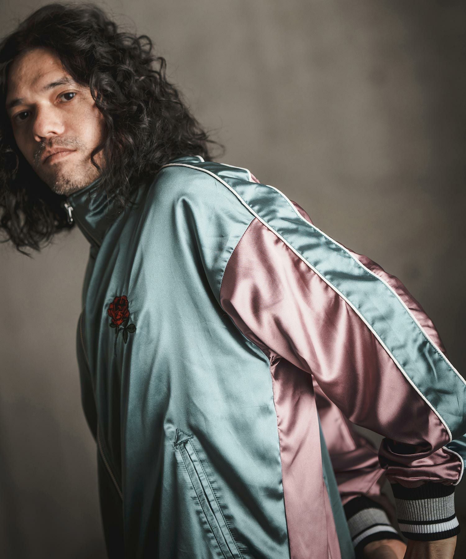 【GLIMCLAP(グリムクラップ)】スーベニアジャケット 30%OFF【GLIMCLAP(グリムクラップ)】Stand collar souvenir jacket