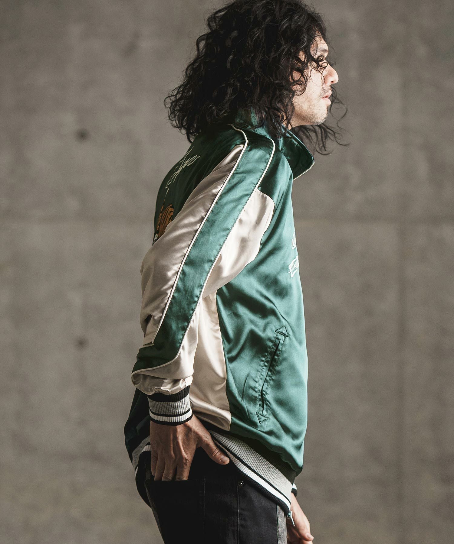 30%OFF【GLIMCLAP(グリムクラップ)】Stand collar souvenir jacket