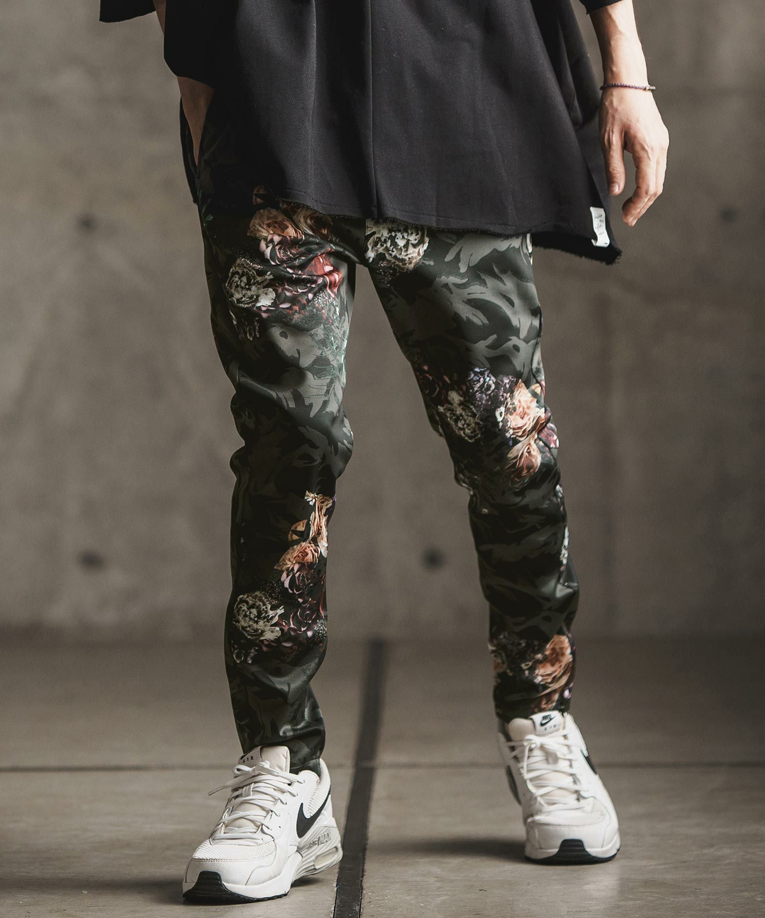 グリムクラップ GLIMCLAP 総柄パンツ GLIMCLAP(グリムクラップ)】Tight fit track pants-Ver. color pattern