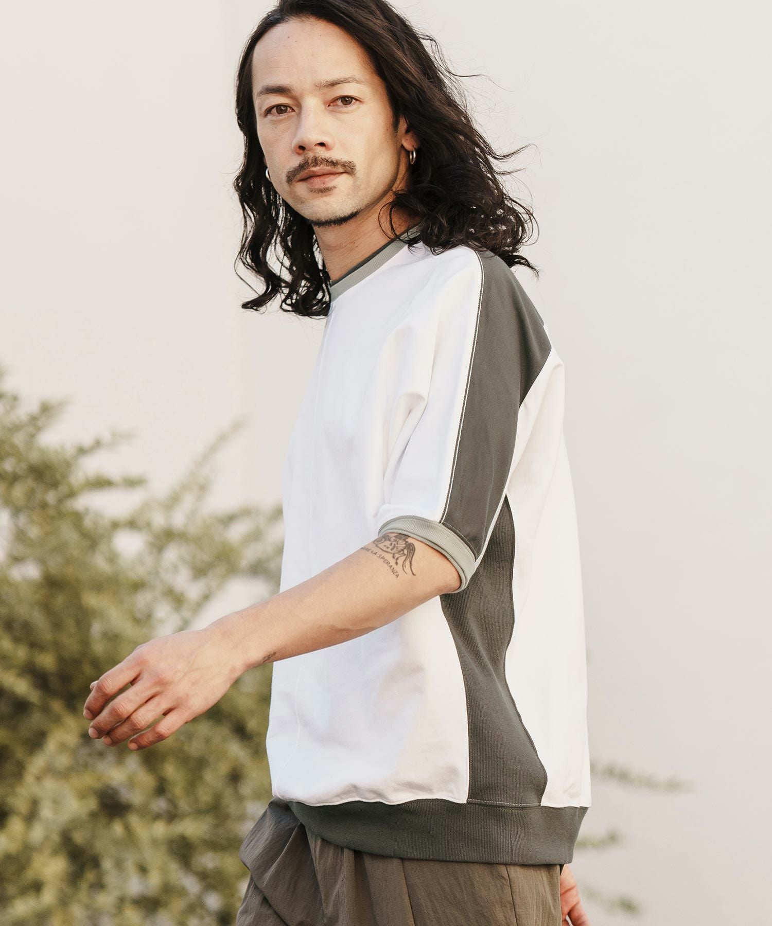 50%OFF【CAMBIO(カンビオ)】Sleeve Mesh Zipper Henley Neck Cut sew T