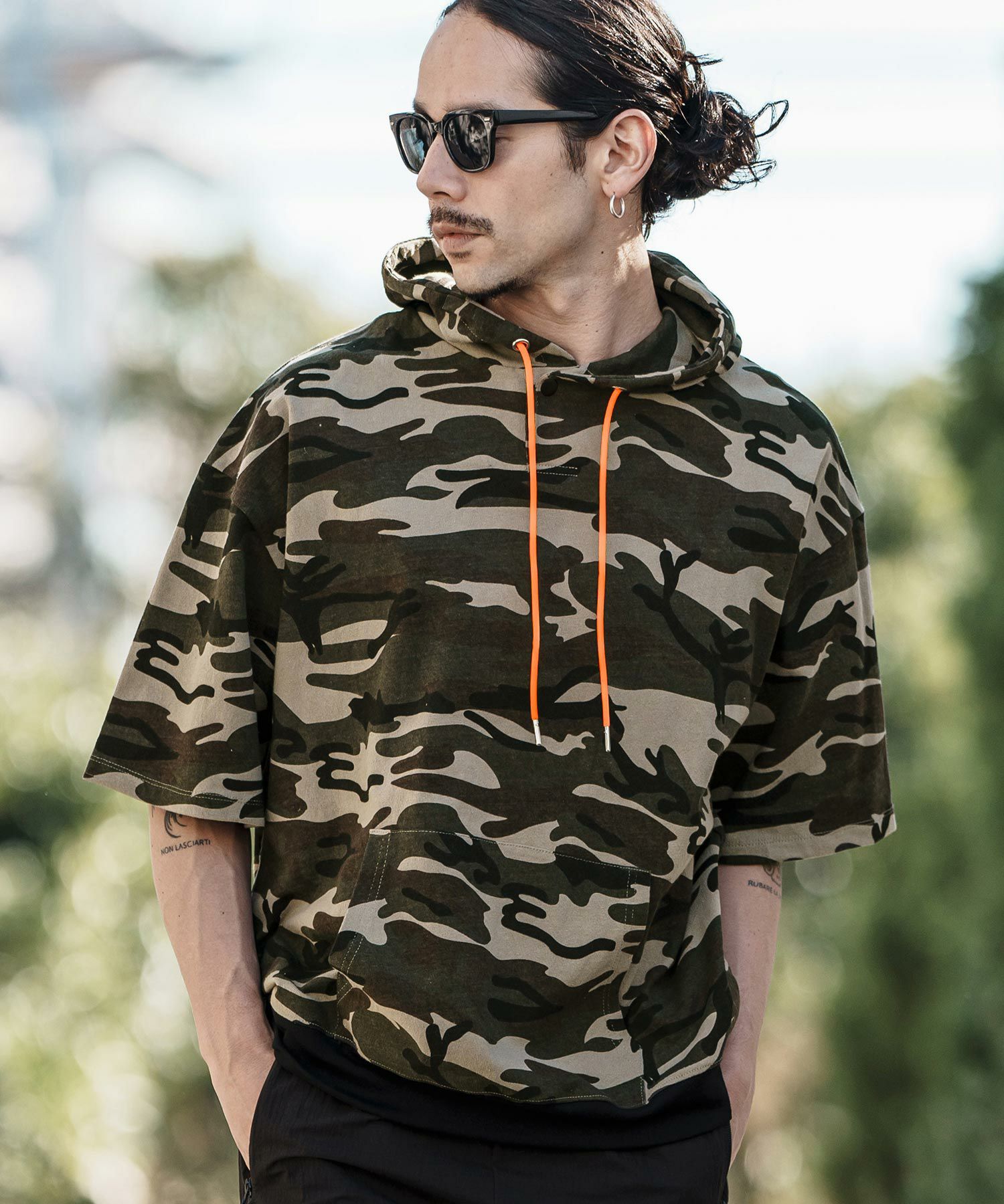 60%OFF【CAMBIO(カンビオ)】Camouflage MINI URAKE Short Sleeve Parka