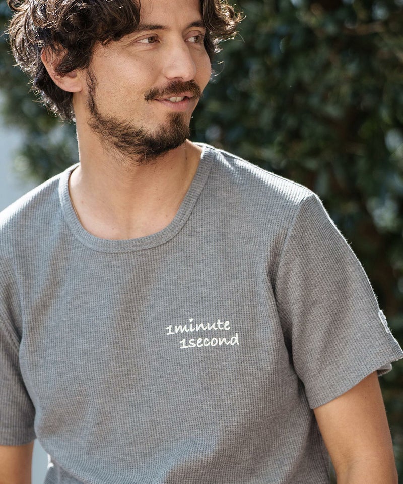 50%OFF【1minute 1second(ワンミニットワンセカンド)】cursive print 