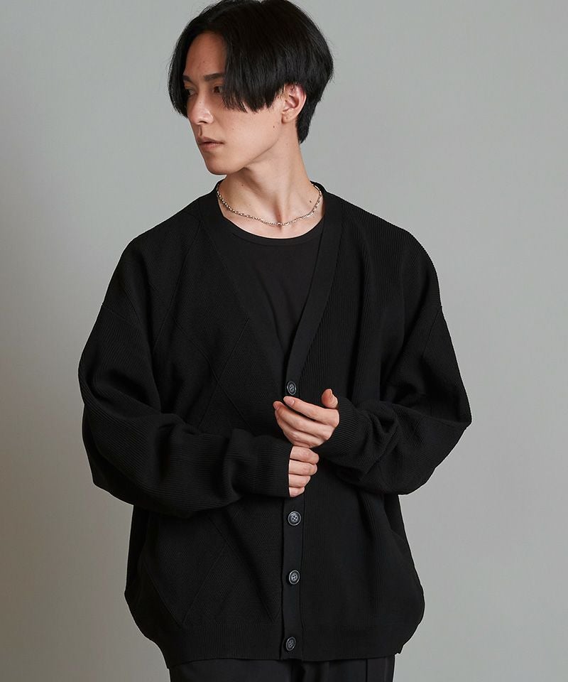 50%OFF【NO ID.(ノーアイディー)】ﾁｪﾝｼﾞﾝｸﾞﾆｯﾄV-N-CD Vネック
