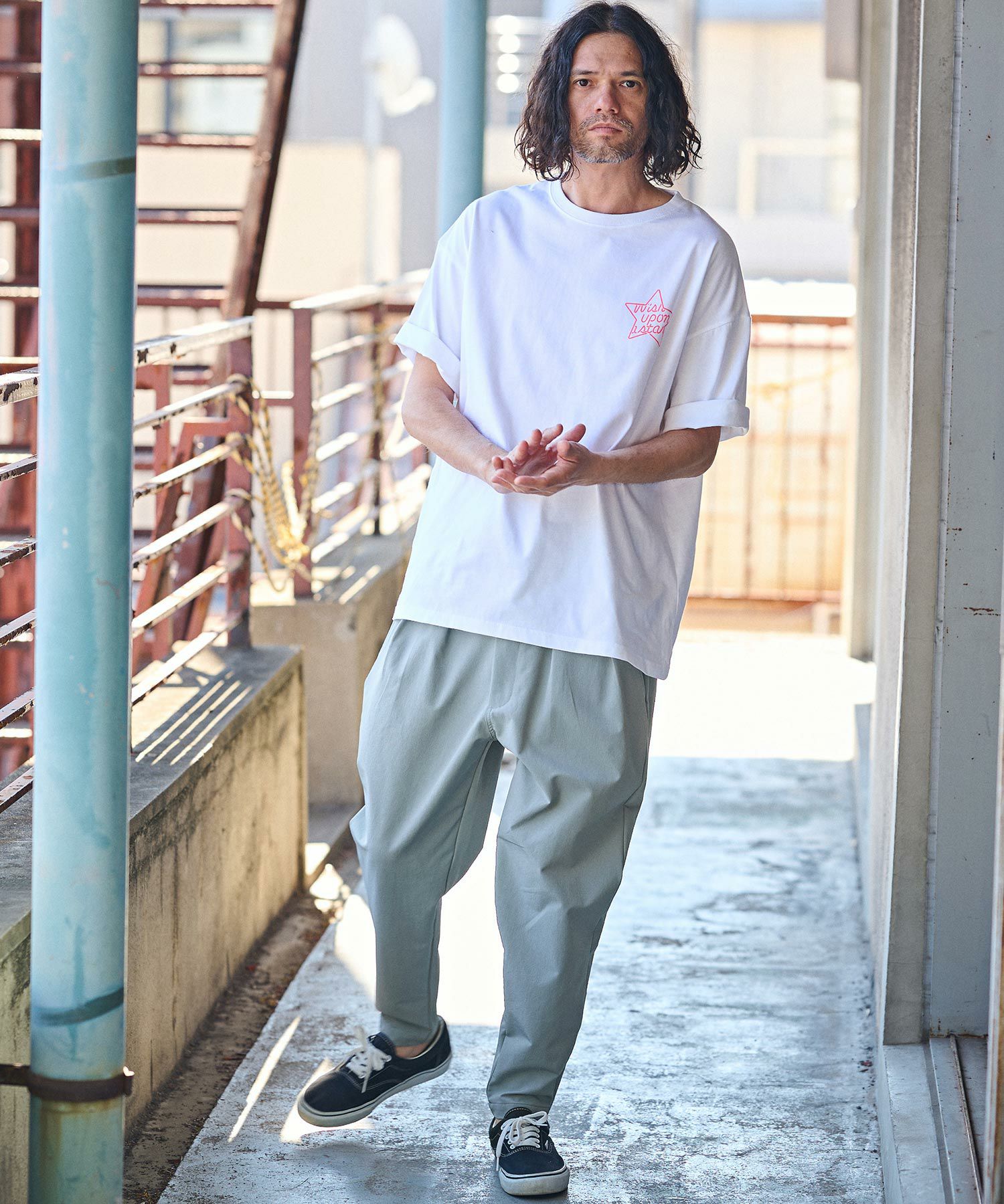 50%OFF【CAMBIO(カンビオ)】 ZIP使い2タックナイロンテーパードパンツ