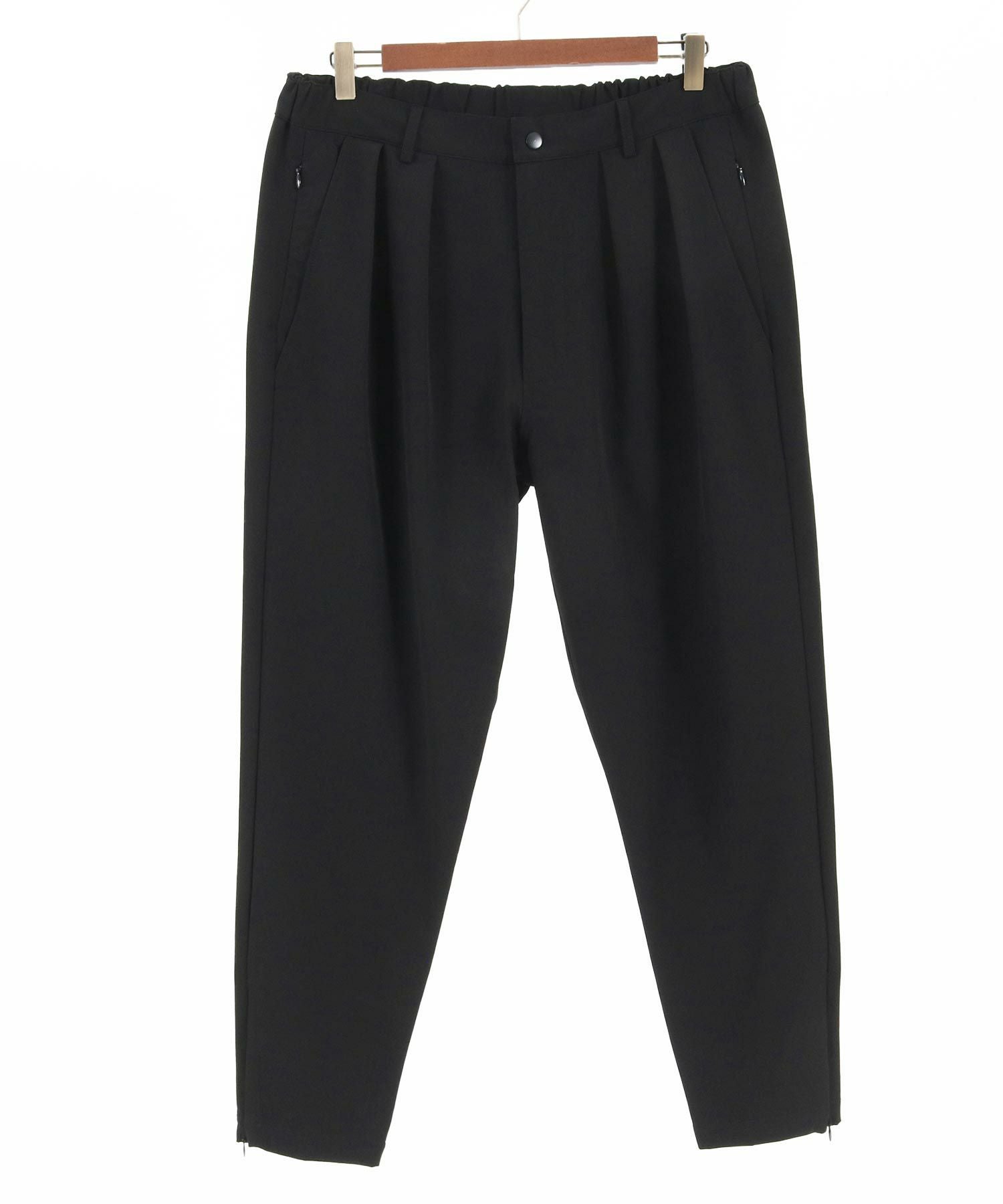 の　黒38サイズ 50%OFF【CAMBIO(カンビオ)】 ZIP使い2タックナイロンテーパードパンツ