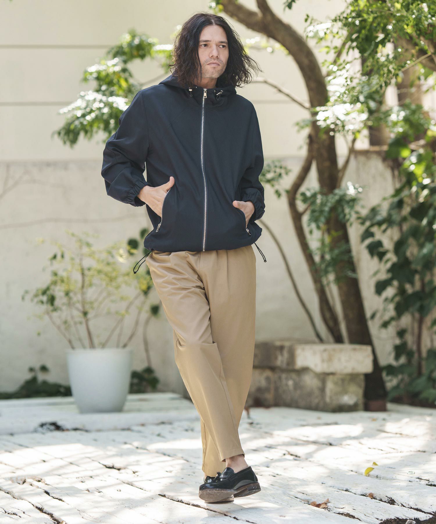 50%OFF【CAMBIO(カンビオ)】ポリストレッチツイルZIPパーカー | CAMBIO