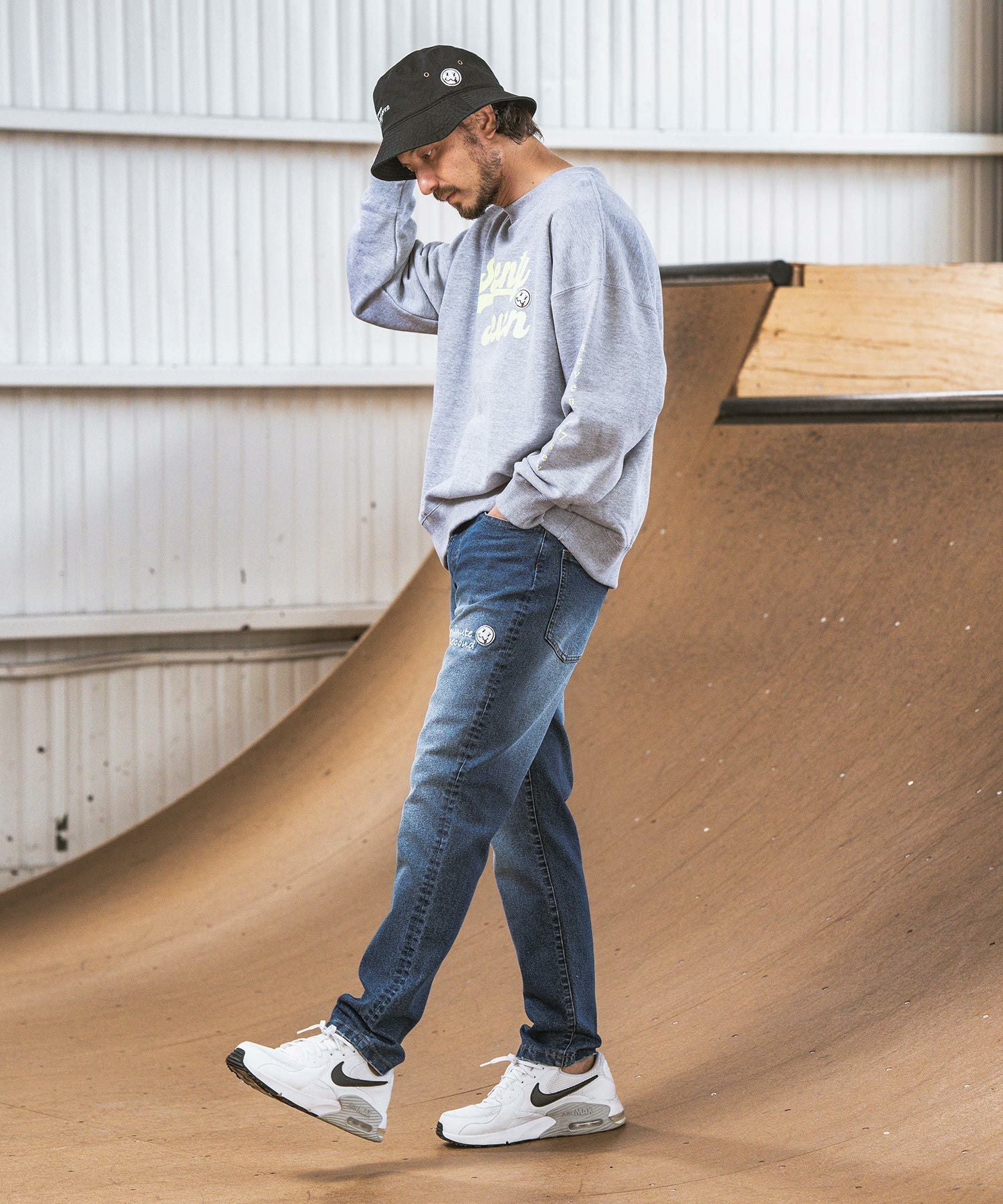 60%OFF【seventy seven(セブンティセブン)】 washed denim pants