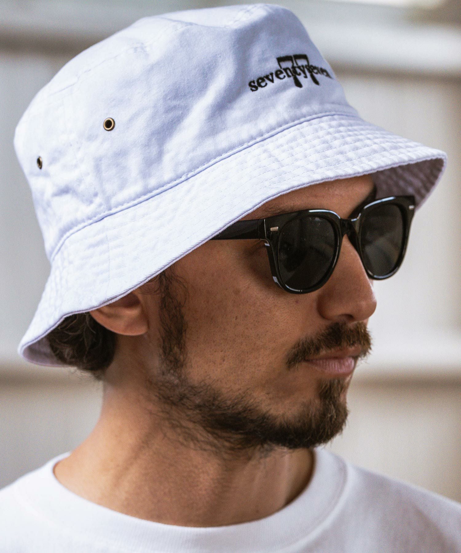 50%OFF【seventy seven(セブンティセブン)】 embroidery bucket hat