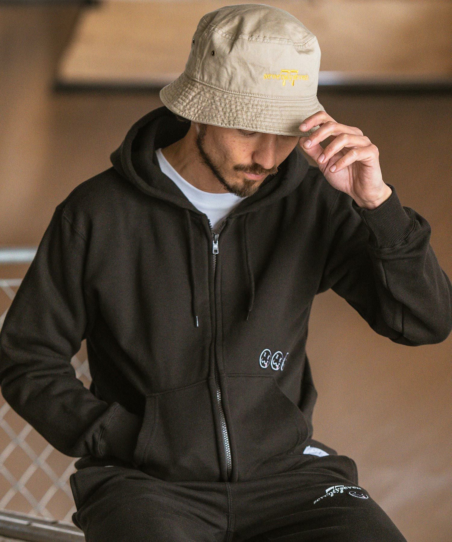 帽子 keitaaaa7272 50%OFF【seventy seven(セブンティセブン)】 embroidery bucket hat