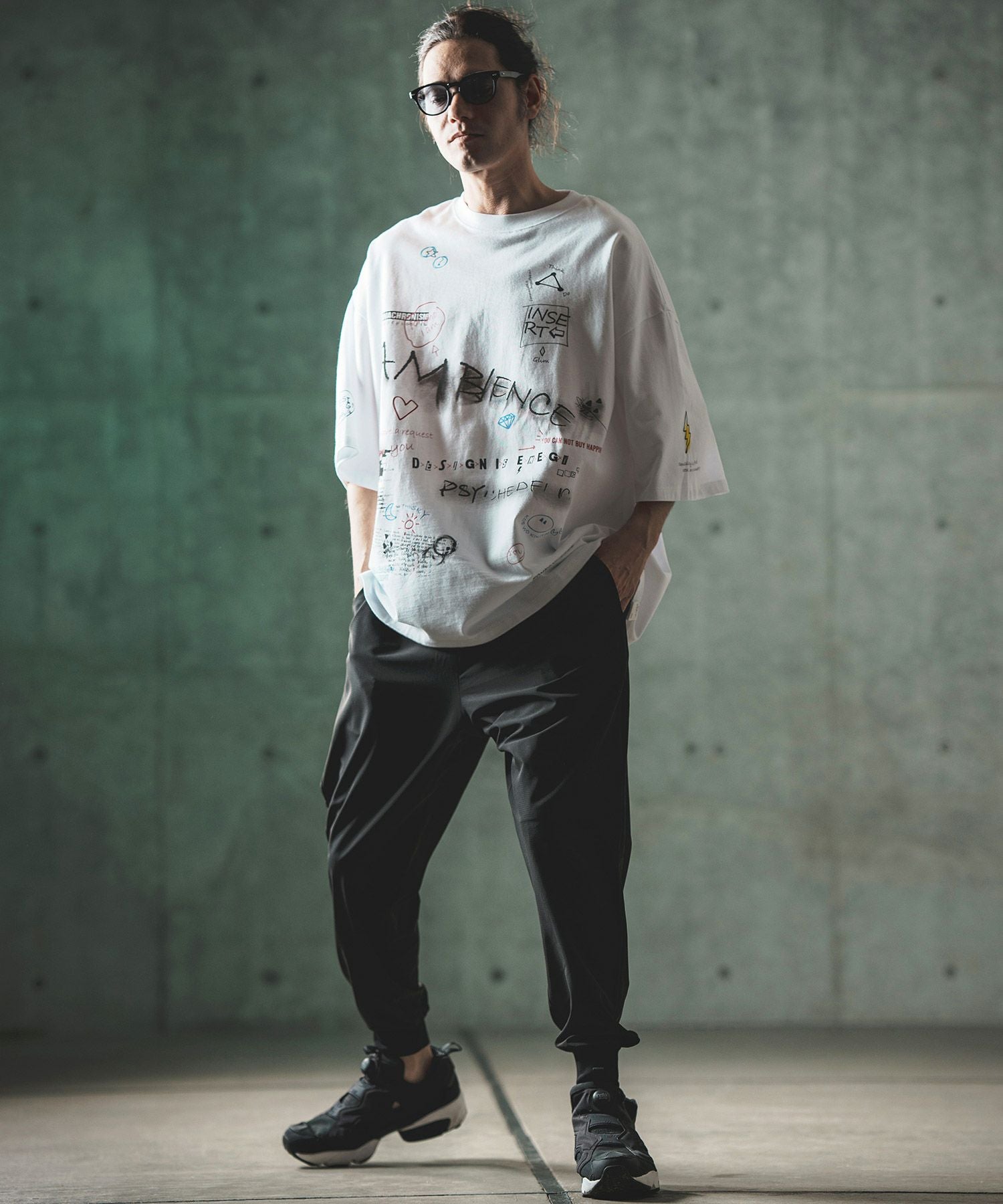GLIMCLAP(グリムクラップ)】 Printed oversized T-shirt-Handwriting