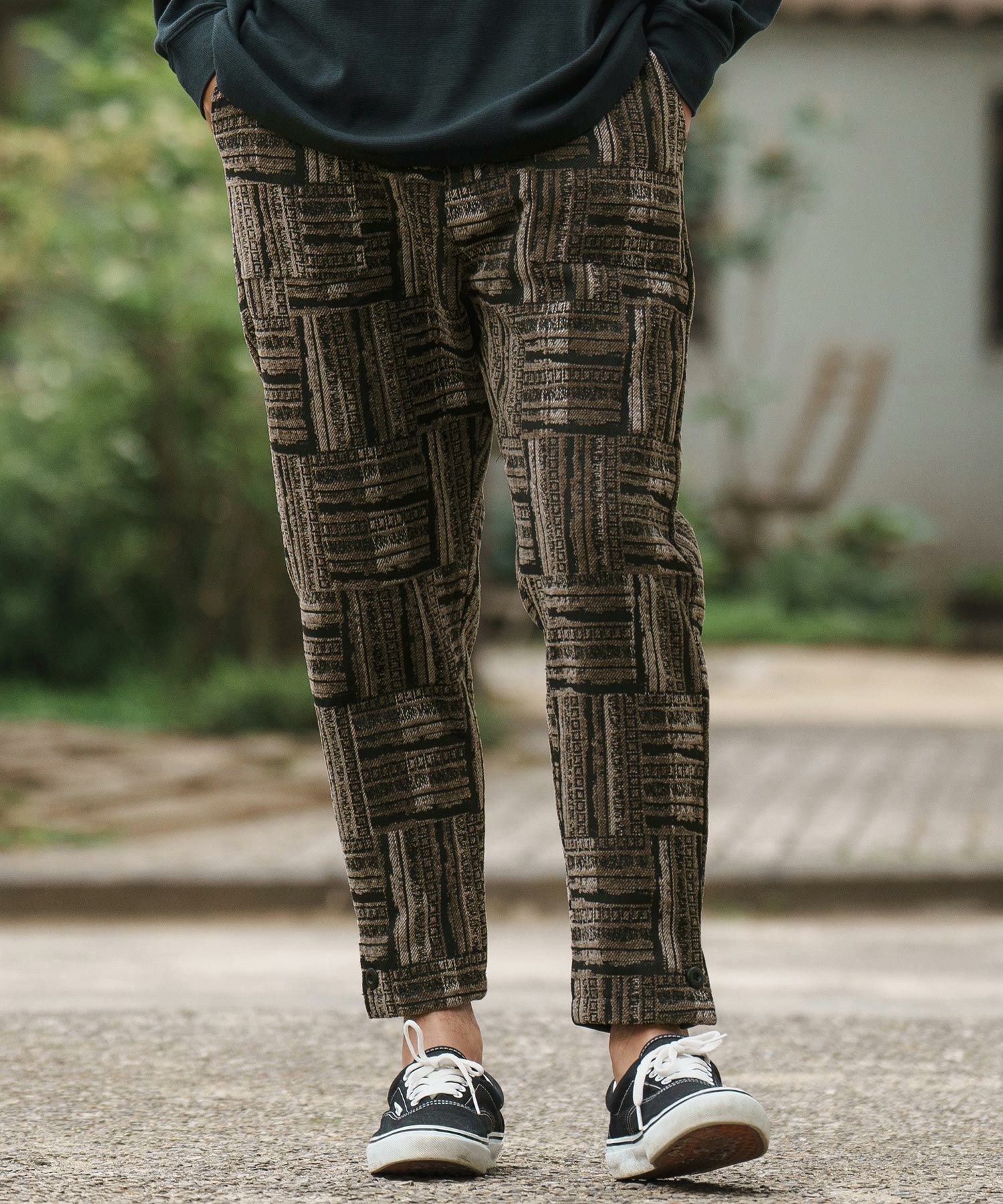 カンビオ Mole Lattice Jacquard テーパードパンツ 30%OFF【CAMBIO(カンビオ)】Geometric Jacquard Back Style Rib Pants