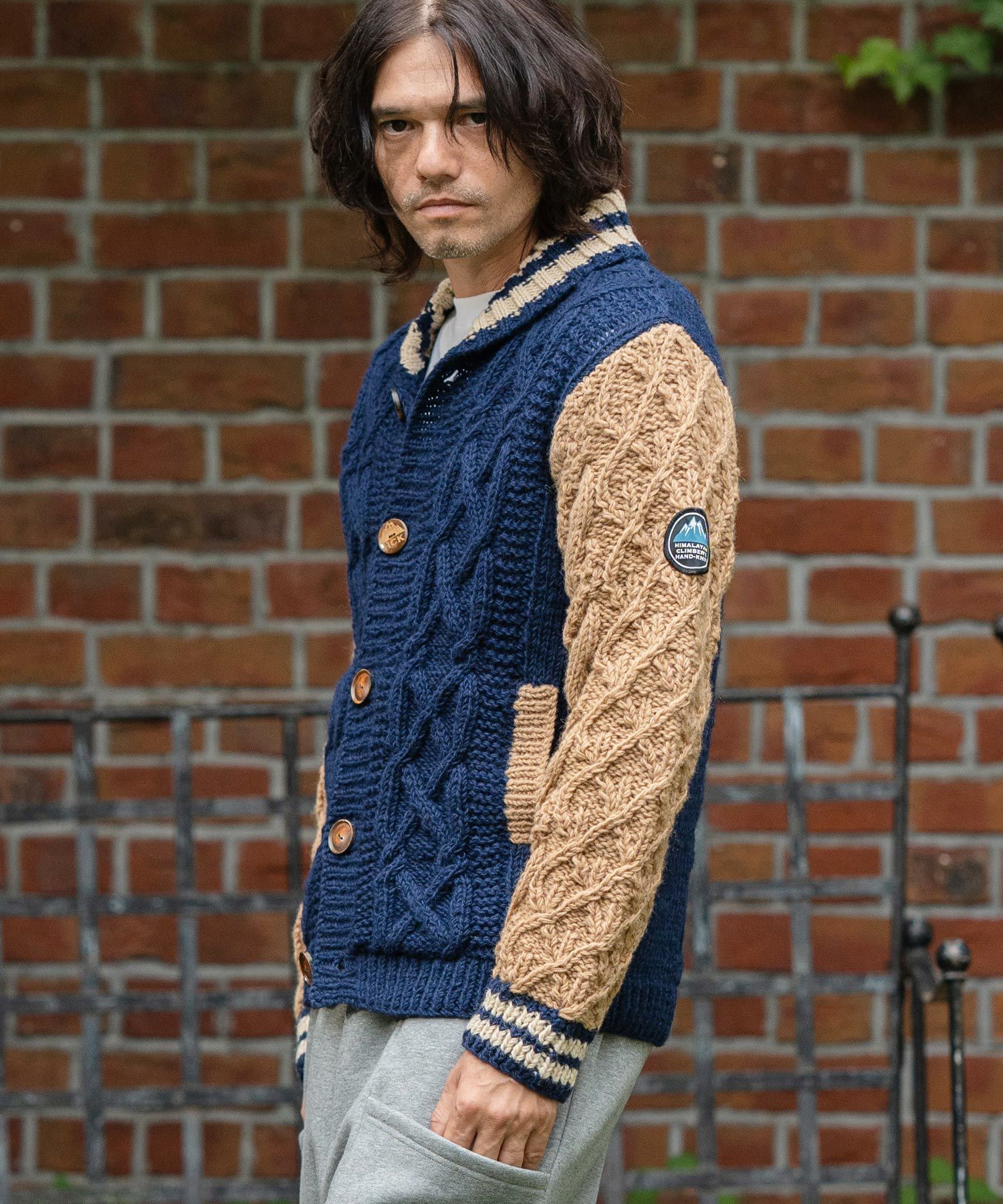 CAMBIO(カンビオ)】【HIMALAYAN CLIMBERS HAND-KNIT】手編みスタジャン