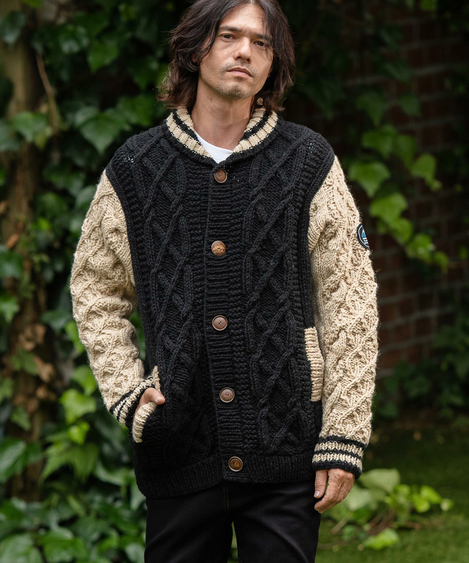 CAMBIO(カンビオ)】【HIMALAYAN CLIMBERS HAND-KNIT】手編みスタジャン