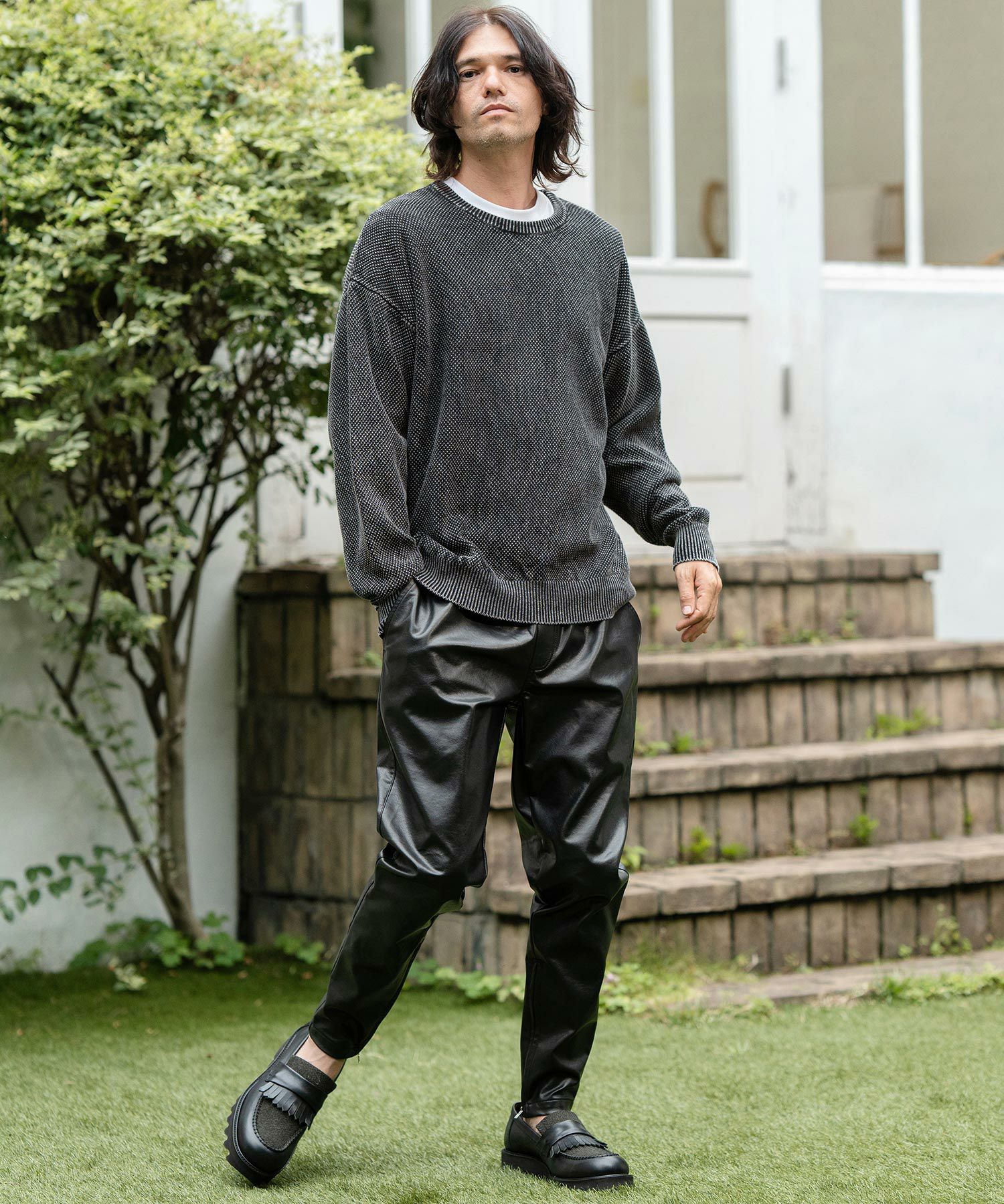 STONE クルーネックニット パッチ付き STONE クルーネックニット