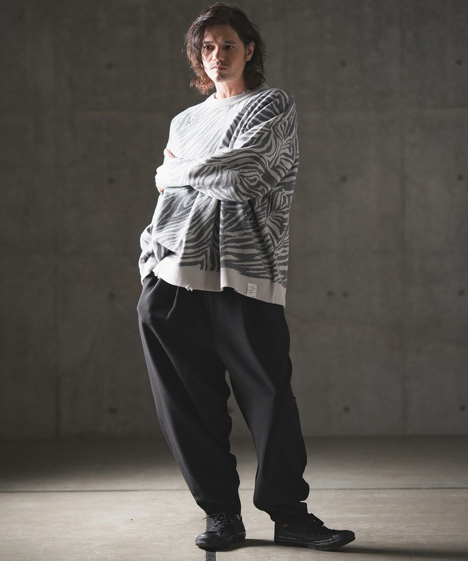 GLIM CLAP Raised & elastic fabricバルーンパンツ GLIMCLAP(グリムクラップ)】Color scheme design & balloon silhouette