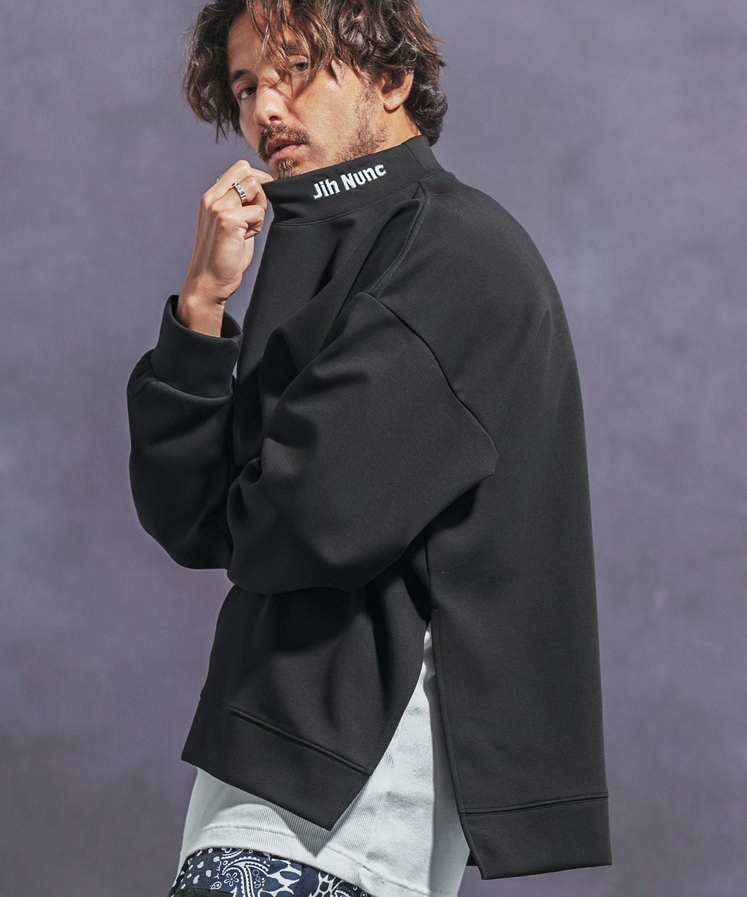 50%OFF【Jih Nunc(ジーヌンク)】ルーズシルエットモックネックポンチ