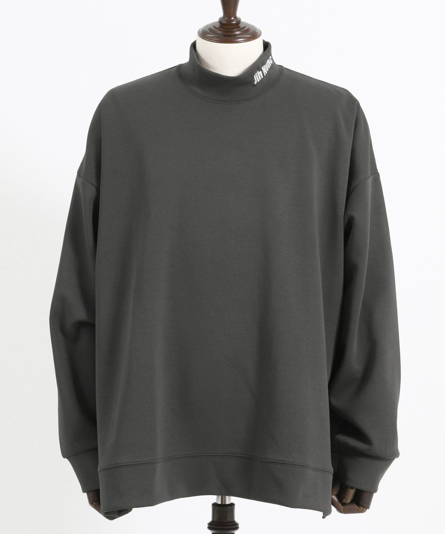 50%OFF【Jih Nunc(ジーヌンク)】ルーズシルエットモックネックポンチ