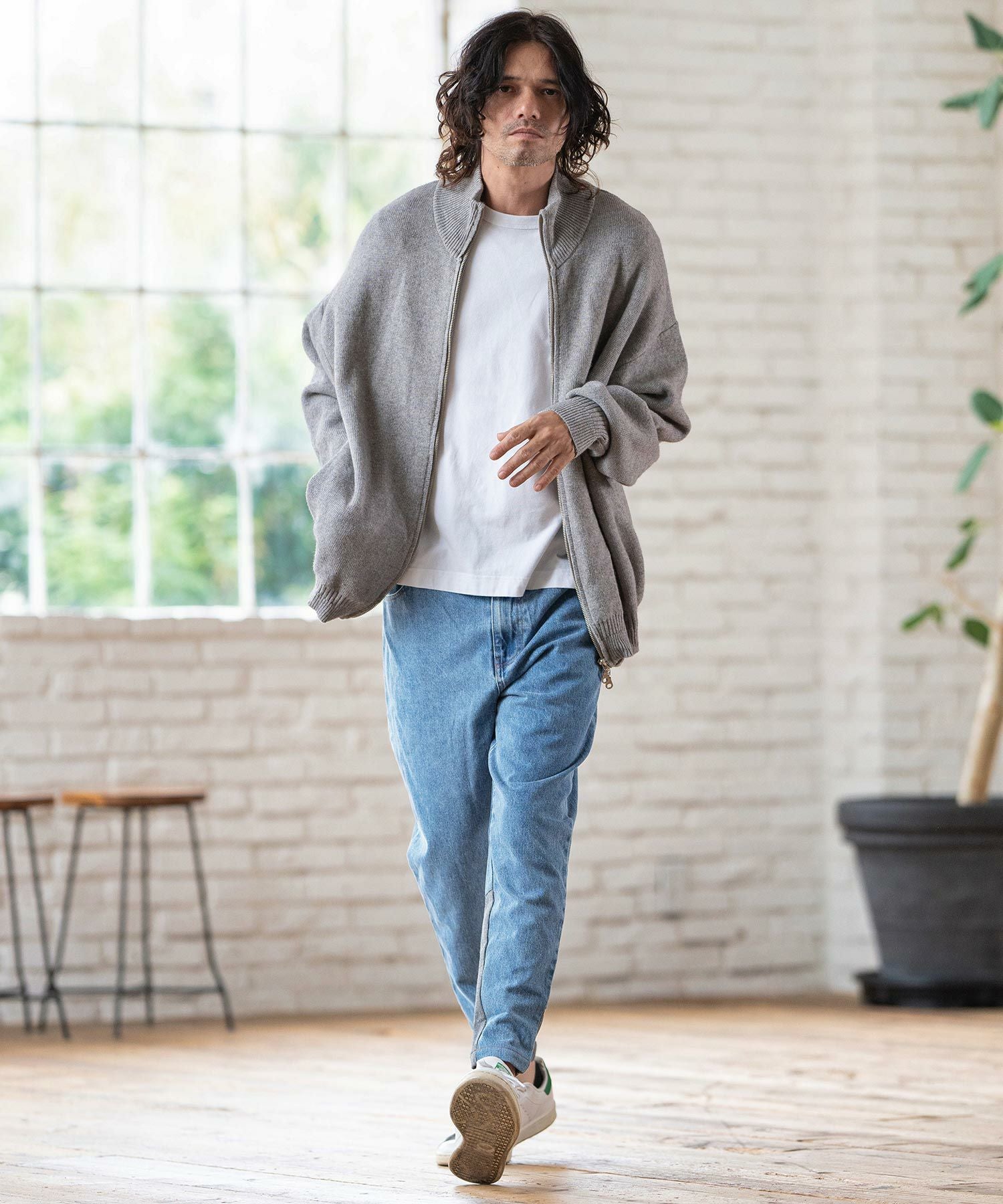 テーパードデニム　CAMBIO カンビオ サルエルパンツ裾リブデニムパンツ CAMBIO(カンビオ)】 裾裏リブ使いテーパードデニムパンツ(HLCM0163