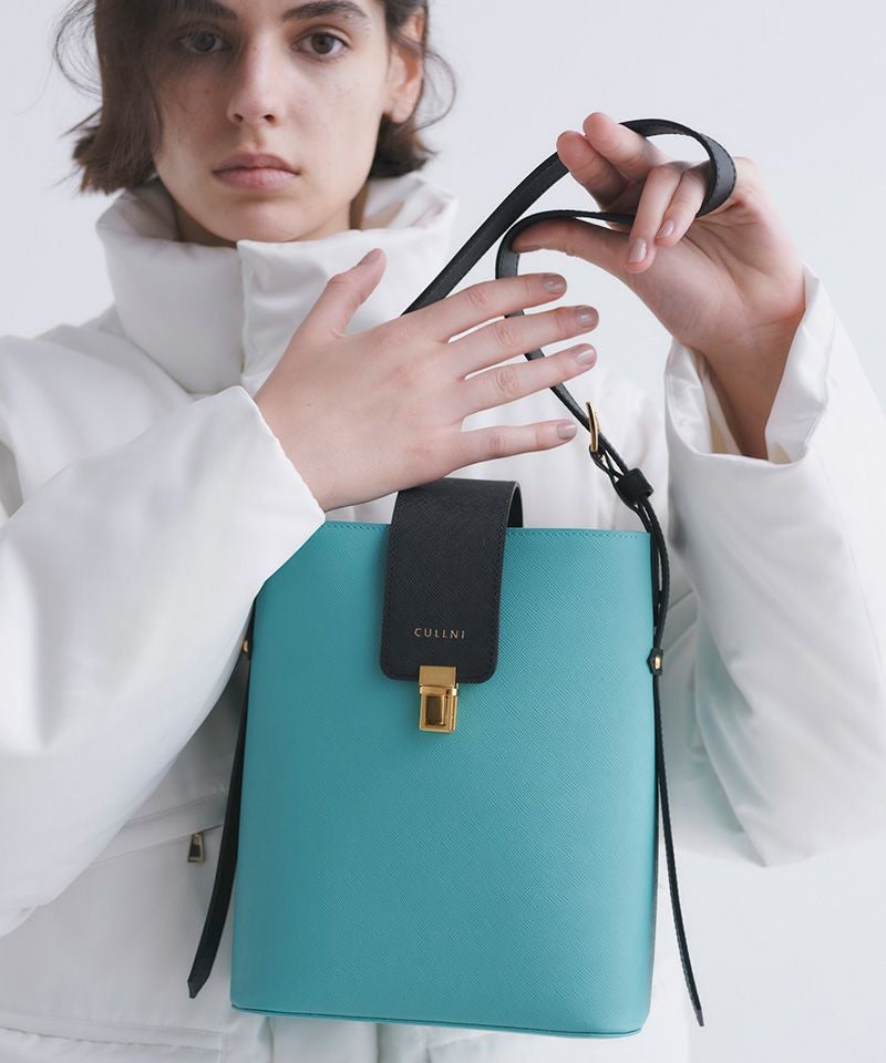 CULLNI クルニ スクエアレザーショルダーバッグ CULLNI(クルニ)】Square leather shoulder bag レザーショルダーバッグ