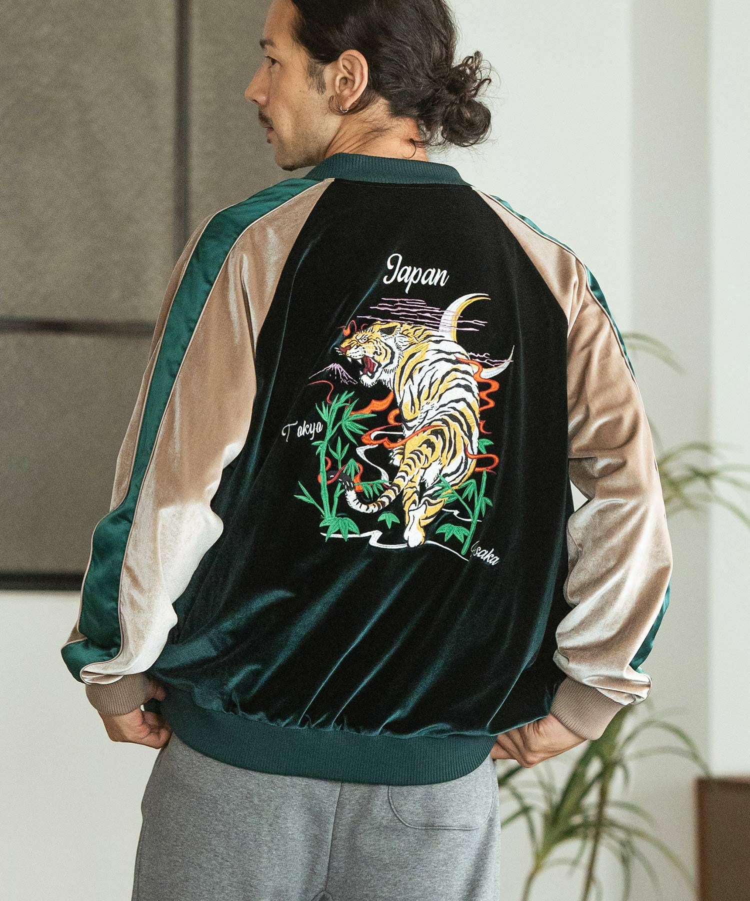 Liberaiders 緑色 スカジャン孔雀刺繍 Liberaiders 緑色 スカジャン孔雀刺繍 【公式通販】