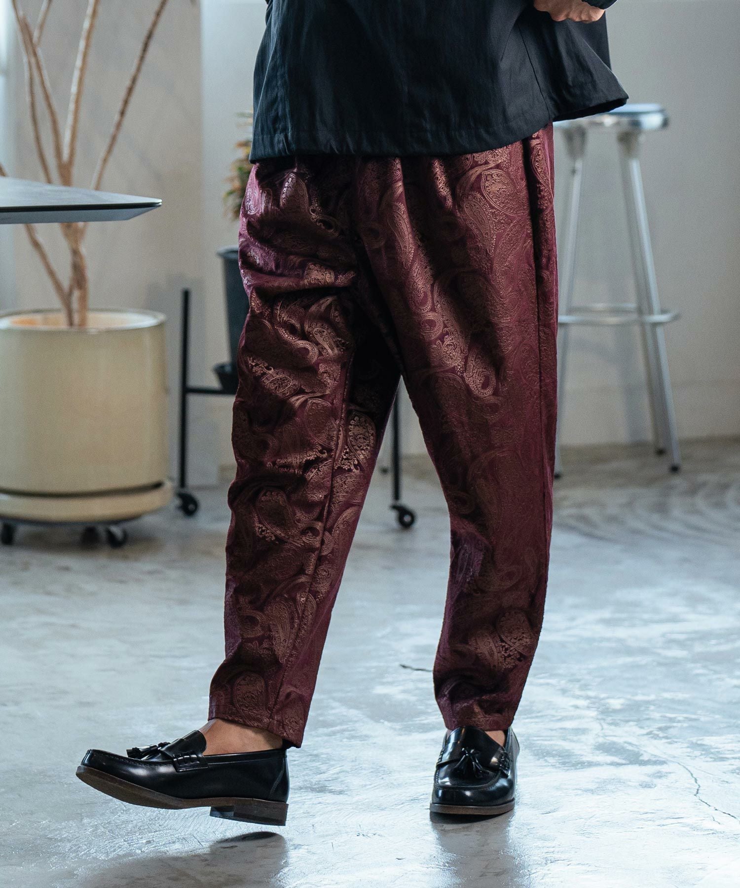 50%OFF【CAMBIO(カンビオ)】Paisley Two Tuck Pants ジョガーパンツ