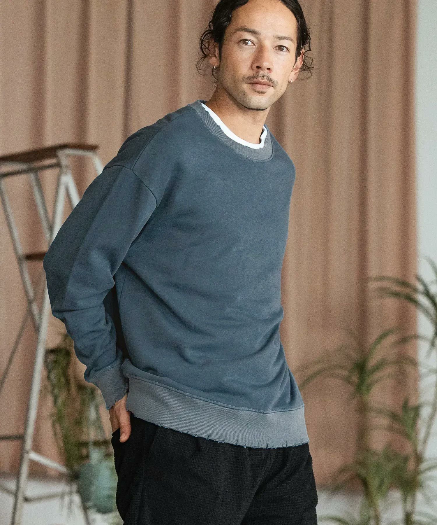 Marimo　5/23日まで 50%OFF【CAMBIO(カンビオ)】Indigo Like Garment Dye Damage Sweat