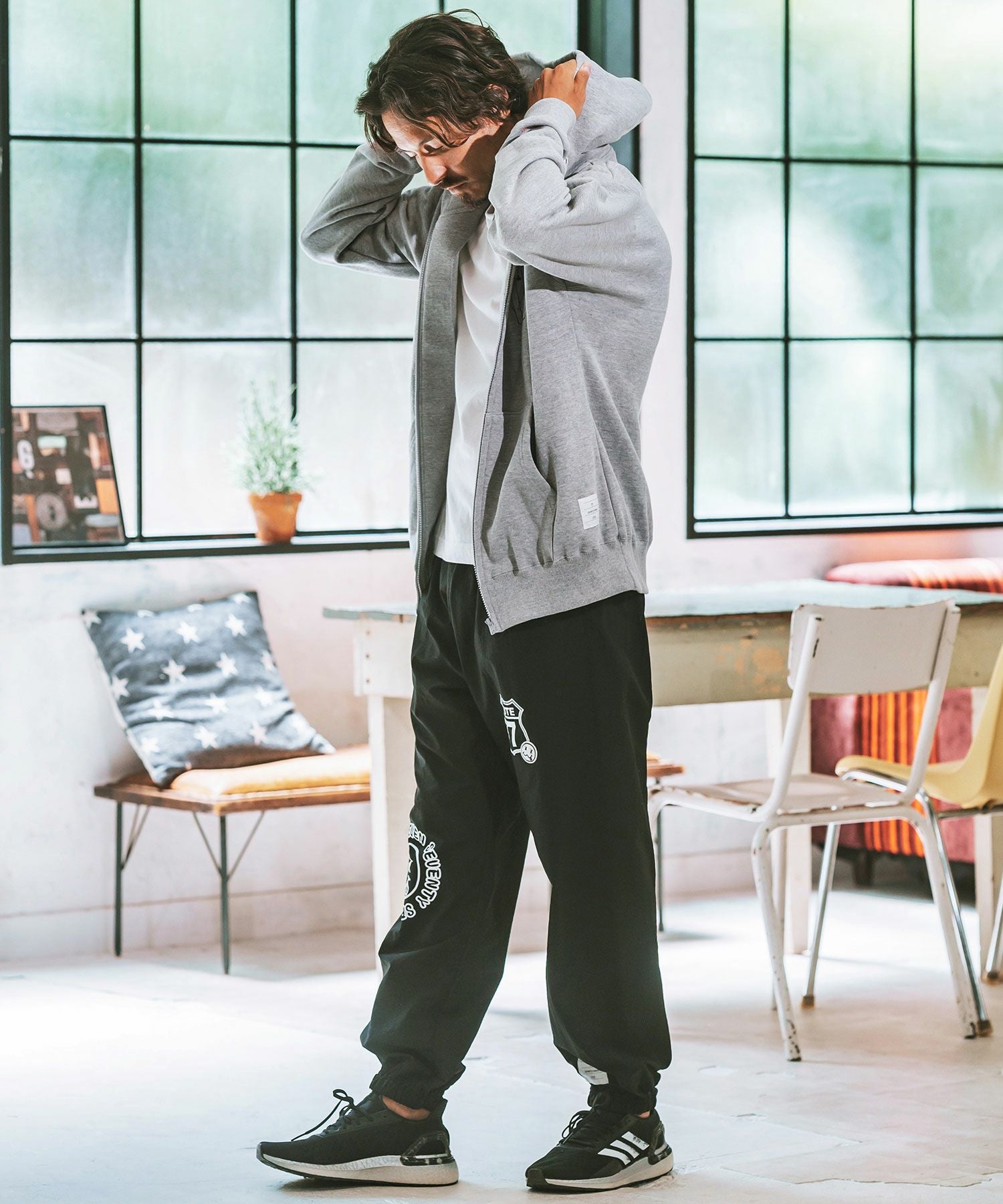 50%OFF【seventy seven(セブンティセブン)】middle onz zip up sweat