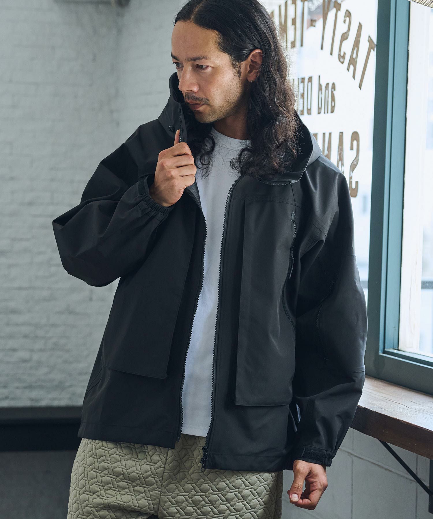 50%OFF【CAMBIO(カンビオ)】ビッグフーデッドマウンテンパーカー 50%OFF【CAMBIO(カンビオ)】ビッグフーデッドマウンテンパーカー
