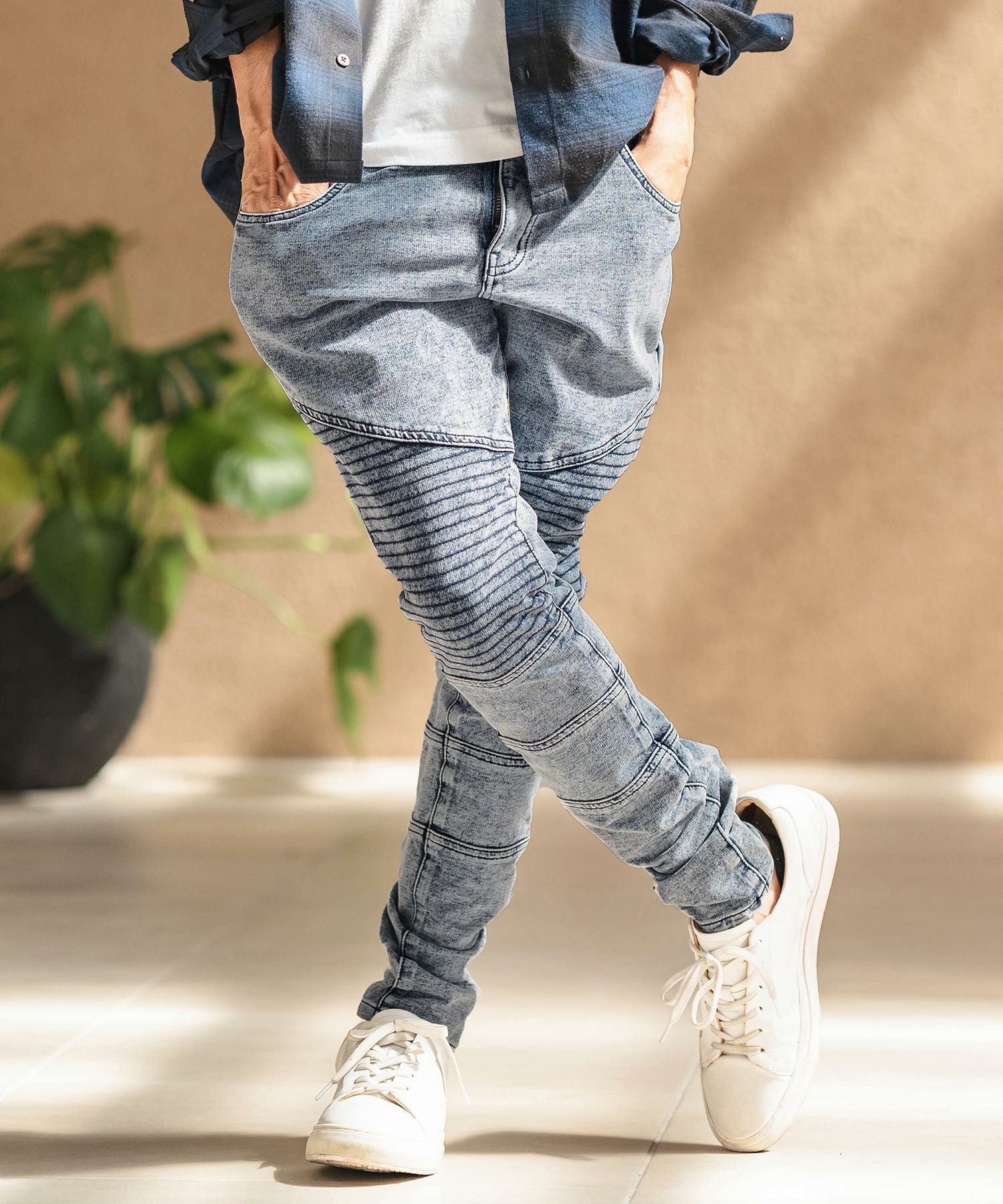 60%OFF【CAMBIO(カンビオ)】カットデニムテーパードバイカーパンツ(CA