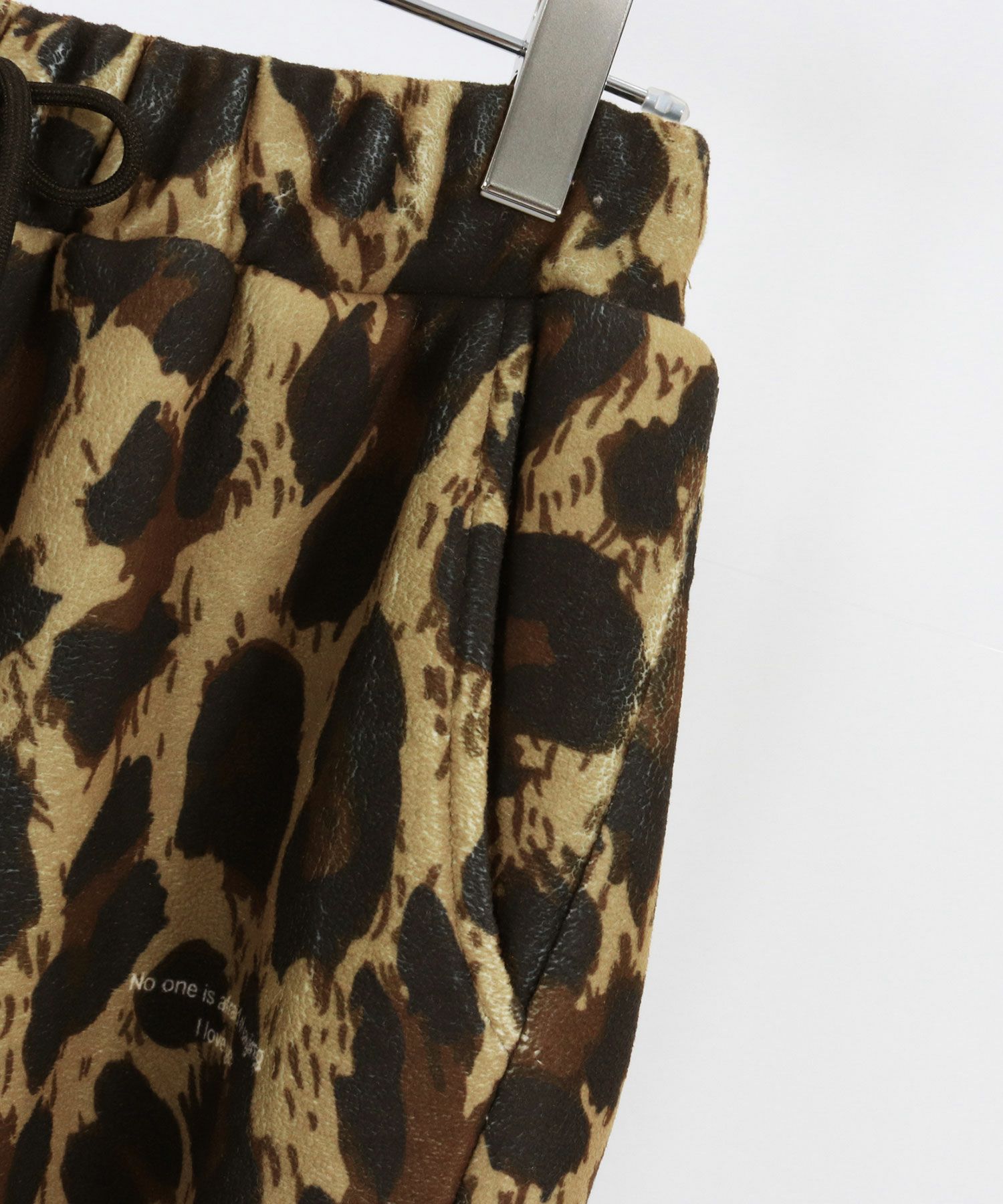 GLIMCLAP(グリムクラップ)】 Fleece fabric pants -leopard pattern