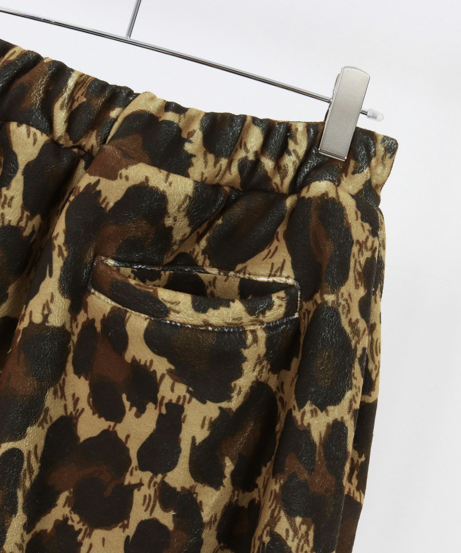 GLIMCLAP(グリムクラップ)】 Fleece fabric pants -leopard pattern