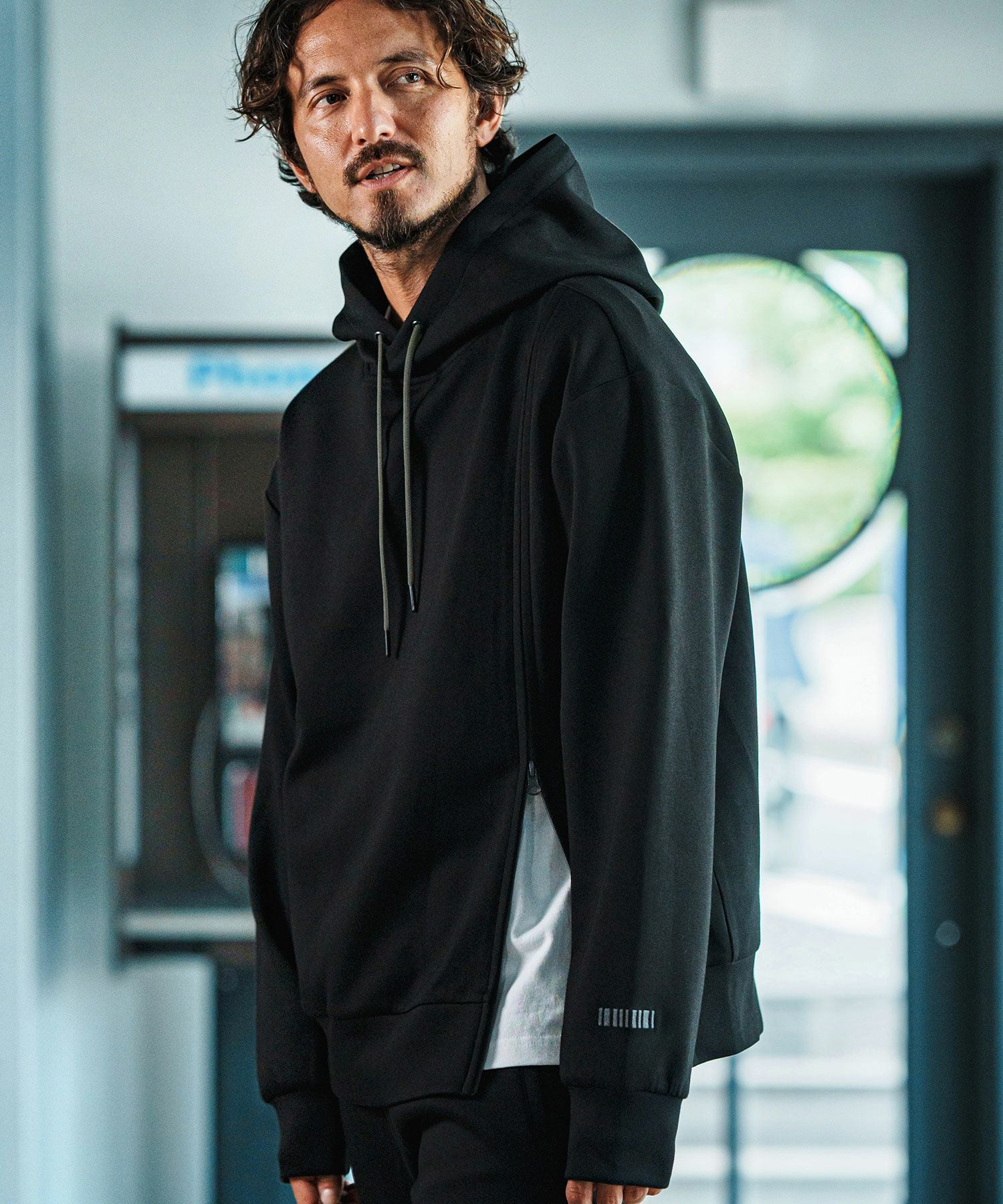 50%OFF【felkod(フィルコッド)】Zip Accent Cardboard Knit Pullover
