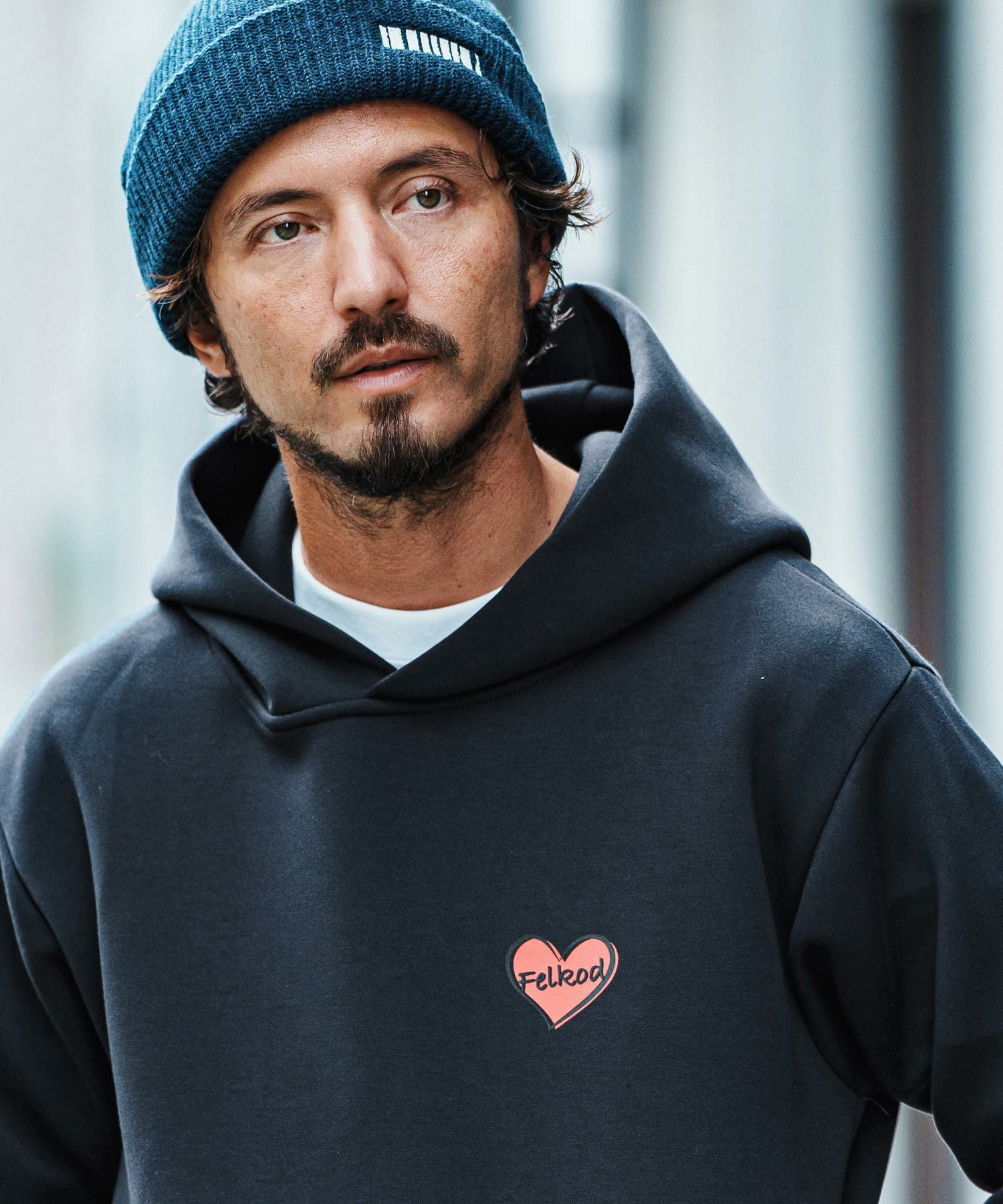 30%OFF【felkod(フィルコッド)】Heart Logo Cardboard Knit Parka