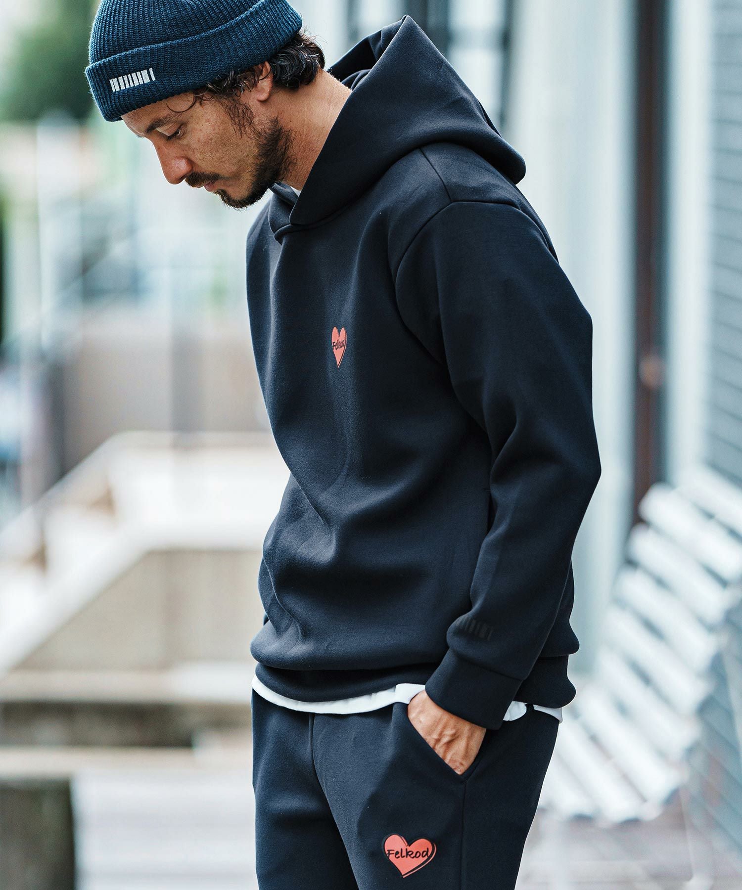 30%OFF【felkod(フィルコッド)】Heart Logo Cardboard Knit Parka