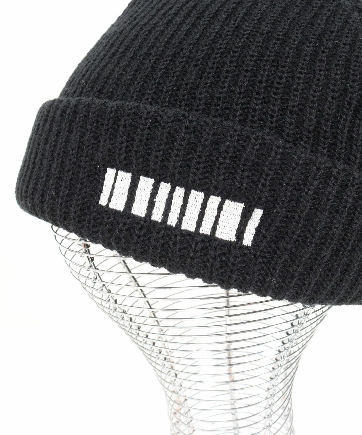 felkod(フィルコッド)】Barcode Embroidery Knit Cap ビーニー ニット
