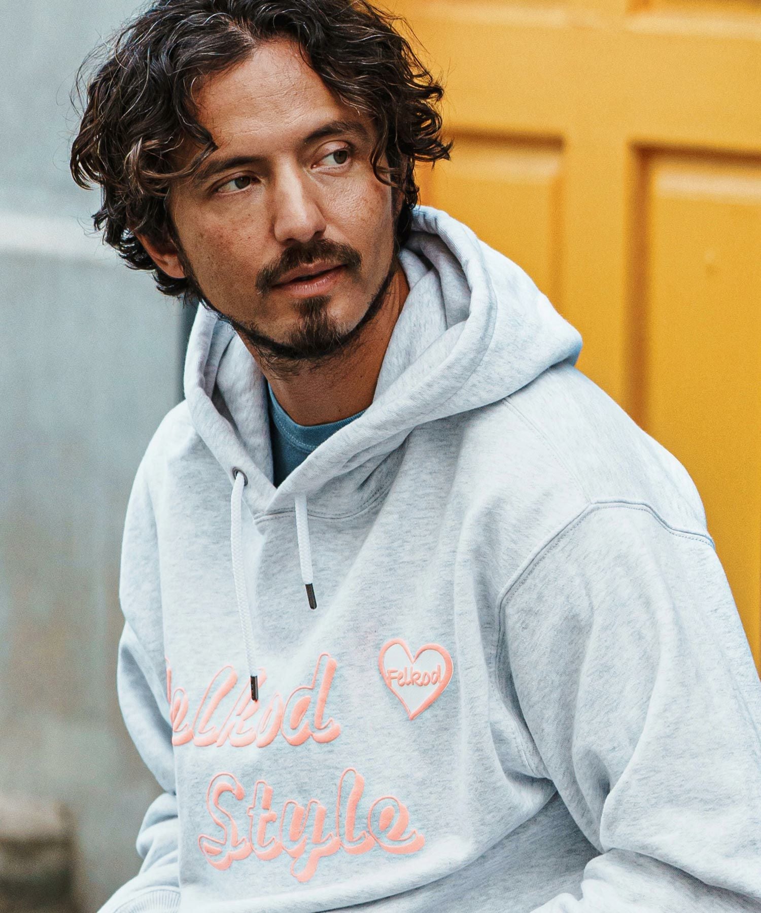 felkod ⭐︎フィルコッド セットアップ パーカー 30%OFF【felkod(フィルコッド)】Neon Logo Print Cardboard Parka