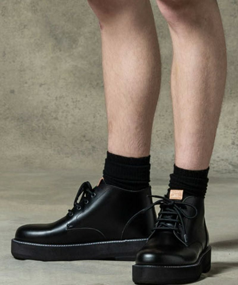glamb(グラム)】Four Holes Chukka Boots フォーホールチャッカブーツ
