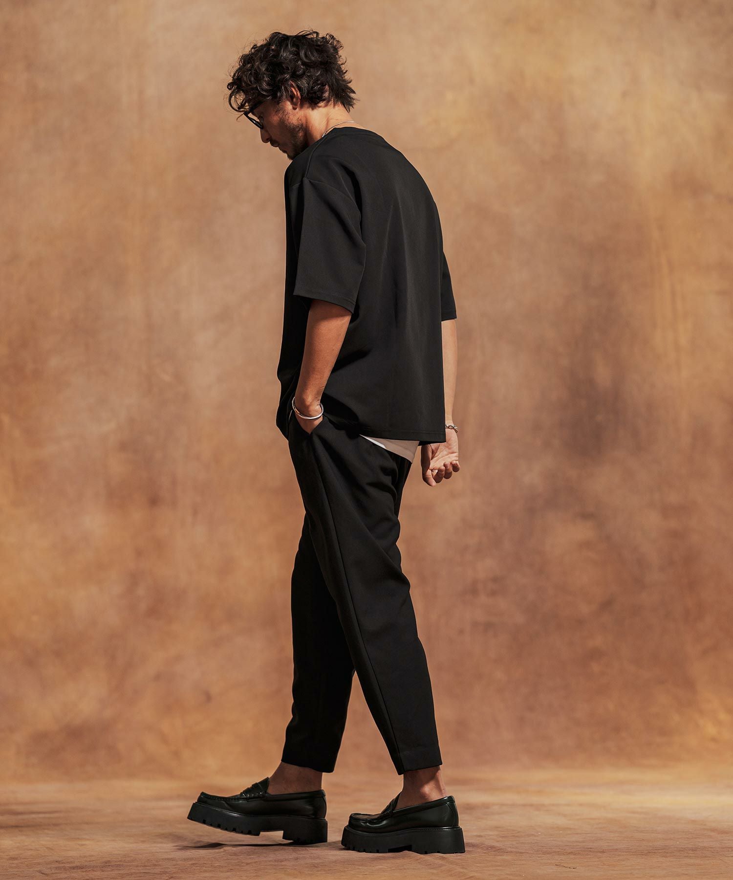 30%OFF【Jih Nunc(ジーヌンク)】ストレッチタックテーパードパンツ(JIH