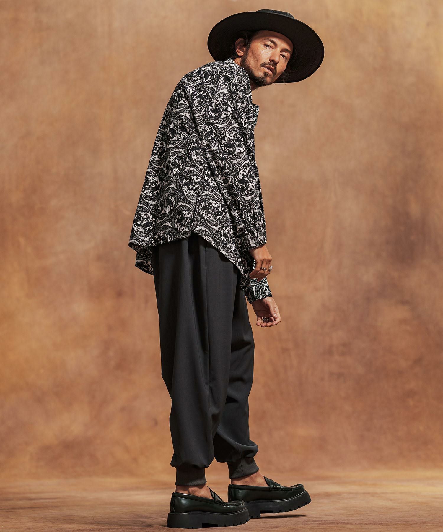 50%OFF【Jih Nunc(ジーヌンク)】総柄バンドカラープルオーバーシャツ